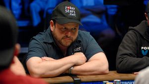 George Costanza, din Seinfeld, la 55 de ani: s-a apucat de poker și și-a schimbat look-ul