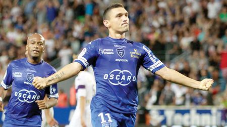 Venirea lui Keșeru nu-i încântă pe toți: "E interesant, dar nu a marcat foarte multe goluri în ultima perioadă"