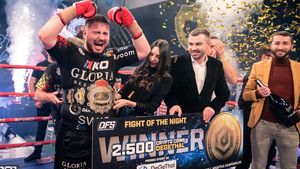 Tancul Olteniei, declarat cel mai bun kickboxer al sezonului 2021! Stoica și Popa au plecat acasă cu câte două trofee