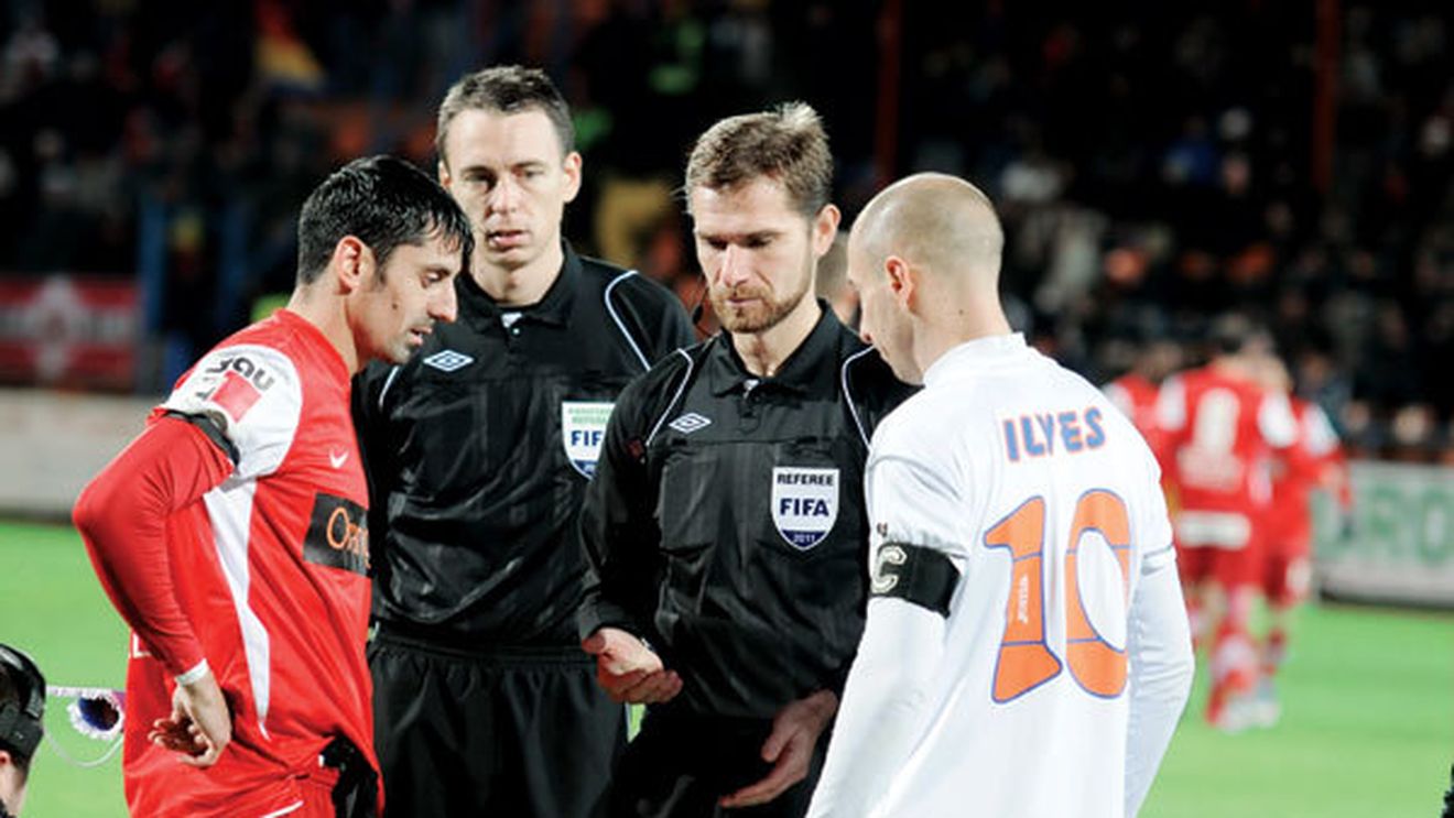 Zugravii cu cartonașe!** INCREDIBIL: Decizia FRF de a micșora baremurile face ravagii între arbitri: vor câștiga mai puțin decât muncitorii în construcții