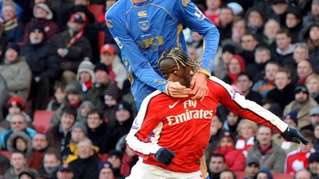 Crouch privește înapoi cu mânie