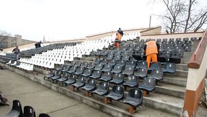 Noua casă a „șepcilor roșii"!