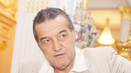 Cum a ajuns Steaua o echipă de pluton?** Bilanț tragic pentru Becali: 65 de transferuri în patru ani, ZERO trofee!