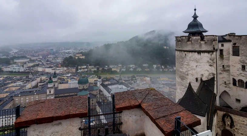 Milionarul care nu mai cere bani de la familie de la 18 ani a dezvăluit proiectul castelului fabulos pe care îl construiește în România. Îl ridică pe ruinele unde se distrau ungurii de elită și va fi ceva unic