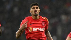 FCSB a transferat „sosia” lui Florinel Coman! Fotbalistul a semnat cu „tunarii” României
