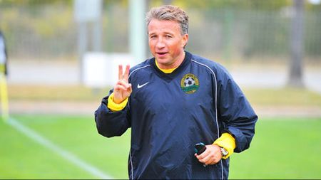 SuperDan șochează în Rusia: "Dacă jucătorii nu mă ascultă, înjur! Îmi e imposibil să îi mai învăț fotbal!"** Cum a reușit să transforme o echipă în criză într-o fortăreață