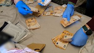 Cutremur în fotbal: o rețea de trucare a meciurilor pentru pariuri online, formată din români și bulgari, a fost destructurată de poliția spaniolă! Suspecții corupeau meciuri din România și se foloseau de sateliți și tehnologie avansată | VIDEO