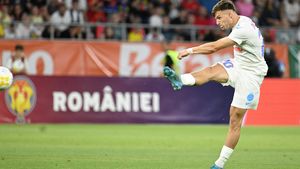 Chiar l-a „reparat” Gigi Becali! Dennis Politic, gol superb în Supercupă, la 2 minute după debutul la FCSB