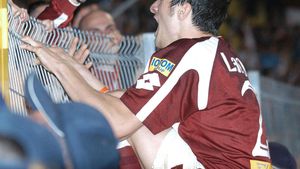 Astra și Rapid se "iubesc la infinit": echipament vișiniu pentru Champions League! Promisiunea făcută de Dani Coman lui Daniel Niculae