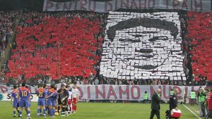 "Jandarmii trăgeau în copii și femei,** dinamoviștii au sărit să-i apere pe steliști!"