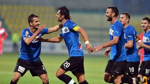 Dică îi ridică. Prima victorie acasă pentru echipa lui Hagi, după 7 etape. Viitorul - U Cluj 1-0