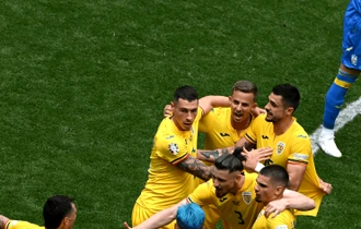 Val de ironii la adresa lui Iohannis după ce a felicitat naționala României la finalul meciului cu Ucraina: „Ce miracol, unii au rămas fără glas, iar alții au prins glas”
