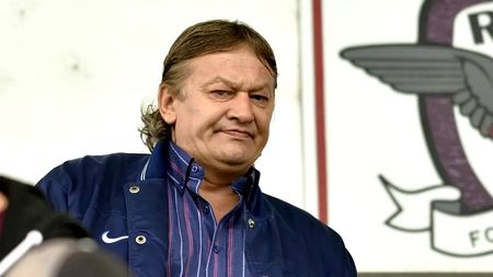 Începe judecarea lui Dănuț Lupu în al treilea dosar legat de conducere fără permis. Soția fostului fotbalist și un prieten sunt acuzați de mărturie mincinoasă