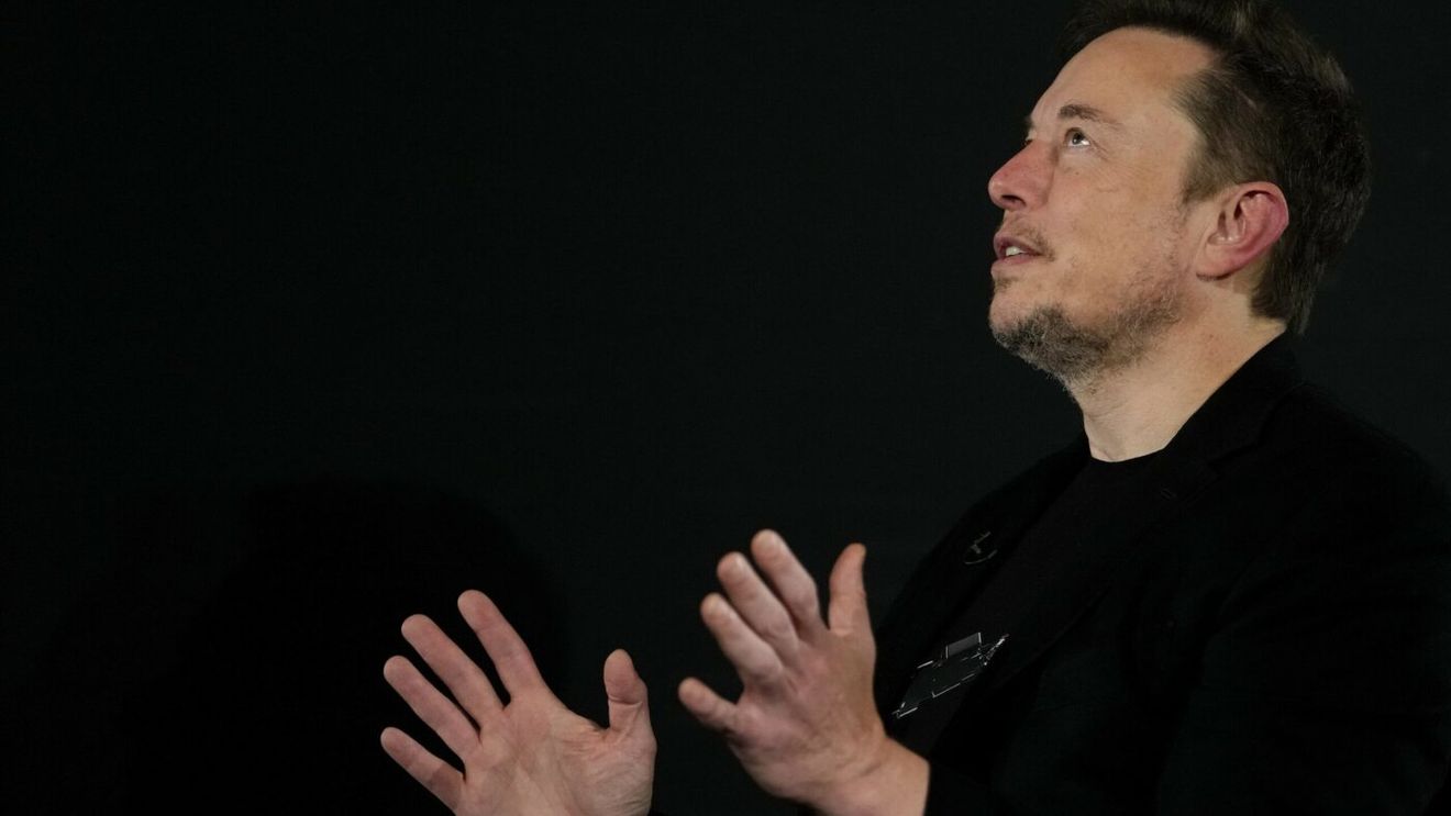 Elon Musk și JK Rowling au fost dați în judecată de Imane Khelif. Controversata campioană olimpică la box i-a acuzat de hărțuire în spațiul virtual și a deschis o nouă cutie a Pandorei
