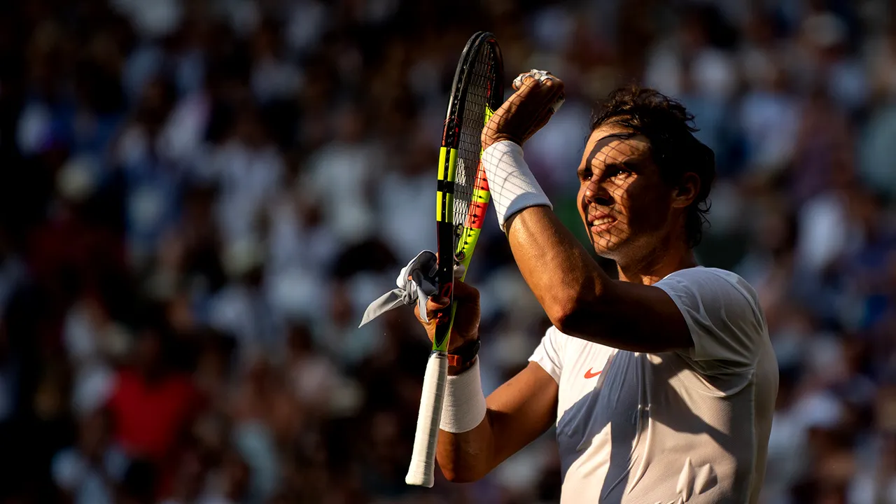 Supraviețuitorul Rafa revine în semifinalele de la Wimbledon după 7 ani. Cronica unui nou clasic Nadal - Del Potro: 144 lovituri câștigătoare, căzături, reveniri de excepție și o superbă demonstrație la fileu. Cifrele care surprind în statistica ibericului