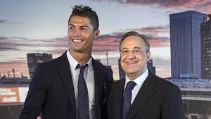Reacția lui Florentino Perez, după ce Ronaldo a vorbit despre plecarea din "Galaxie". Cum e văzut anunțul portughezului din cel mai important birou de pe "Santiago Bernabeu"