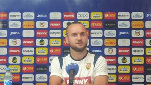 George Pușcaș face primele declarații după calificarea României în optimi la EURO! „Olanda ar trebui să se teamă mai mult de noi pentru că noi luptăm cu oricine! După meci, ne uitam precum copiii pe telefoane și ne bucuram de bucuria românilor!”. VIDEO