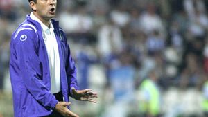 "Nu doar Pițurcă e vinovat! Trebuie să rămână!"