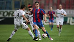 "Cu trei, patru schimbări în echipă, Steaua se poate bate din nou la titlu"** Crezi că e posibil?