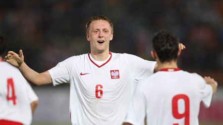 Palermo l-a luat pe fundașul central Kamil Glik