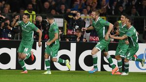 Moți, din nou în centrul atenției: a făcut show în meciul cu Real. Englezii râd de Ronaldo: "Românul i-a apărat un penalty"