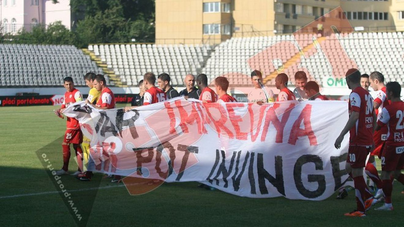 "Câinii" strâng rândurile!** Apelul echipei pentru suporteri și mesajul emoționant pentru "Mister" Dinu FOTO