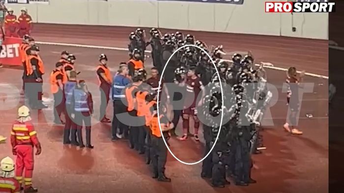 Noi imagini care îl incriminează pe Cristi Săpunaru! Reacție necontrolată a căpitanului rapidist: îi dă peste mână unui jandarm, apoi îl îmbrâncește! | VIDEO EXCLUSIV
