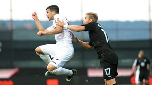 Scandalul din Gruia poate face și mai rău echipei! Campioana poate rata cel mai important transfer al verii după plecarea lui Edi Iordănescu. EXCLUSIV | Cât de mult o ajuta pe CFR