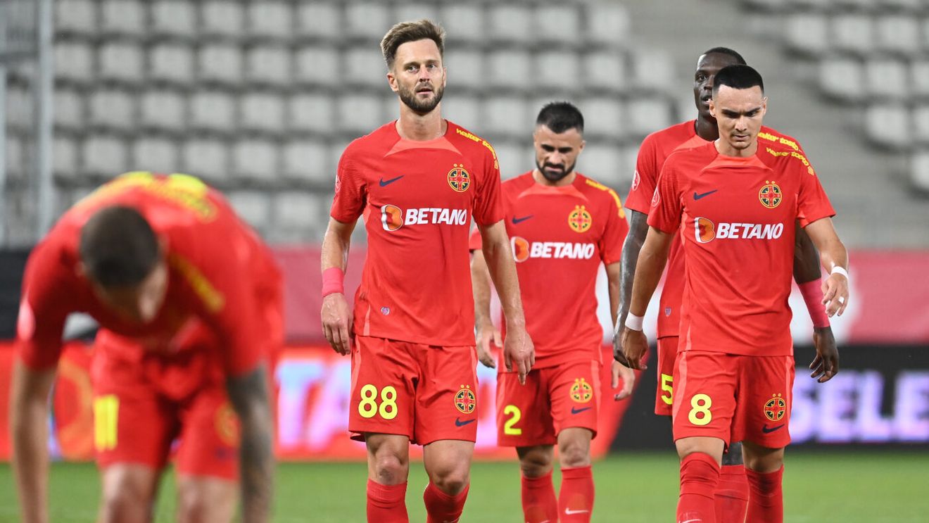Gigi Becali nu iartă nimic și când face primul 11 la FCSB se vede: doi fotbaliști, titulari în mod obișnuit, sunt rezerve cu Oțelul după ce au intrat în dizgrația patronului!
