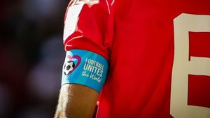 E căpitan de echipă, însă e speriat că va fi dat afară din cauza unei lovituri de la 11 metri ratate: „Vedem, după penalty-ul ăsta, ce se întâmplă”