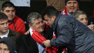 Încă zece transferuri la Dinamo! Vezi pe cine cere Andone