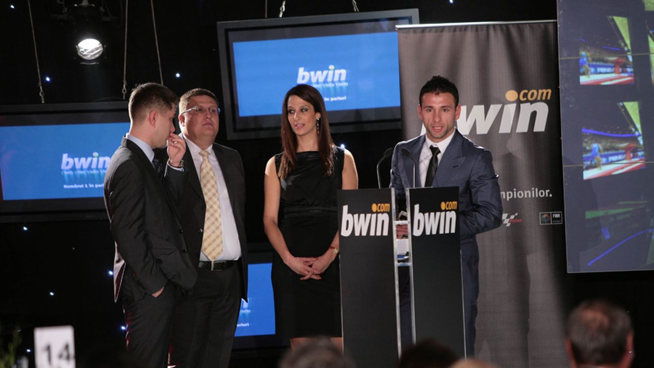 Raț:** "Pariați pe Varga!"