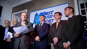 FOTO | Nașu' a revenit în fotbal! Mircea Sandu și-a lansat firma de managment sportiv. Obiectivele Best Business Sport
