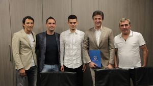 Belgienii sunt în extaz după ce Ianis Hagi a semnat cu Genk: "JAAA. E cel mai așteptat transfer din ultima vreme"