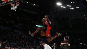 A sărit peste un copil și a înscris!** VIDEO Terrence Ross e "regele" dunk-urilor în NBA!
