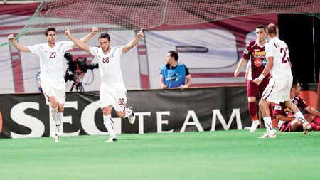 Rapidiștii au crezut că îl văd pe Bonetti!** Negru de supărare, Sabău a explodat: "Nesimțiților, vreți să mă lucrați?" Reacția care a născut una dintre revenirile istorice din Giulești