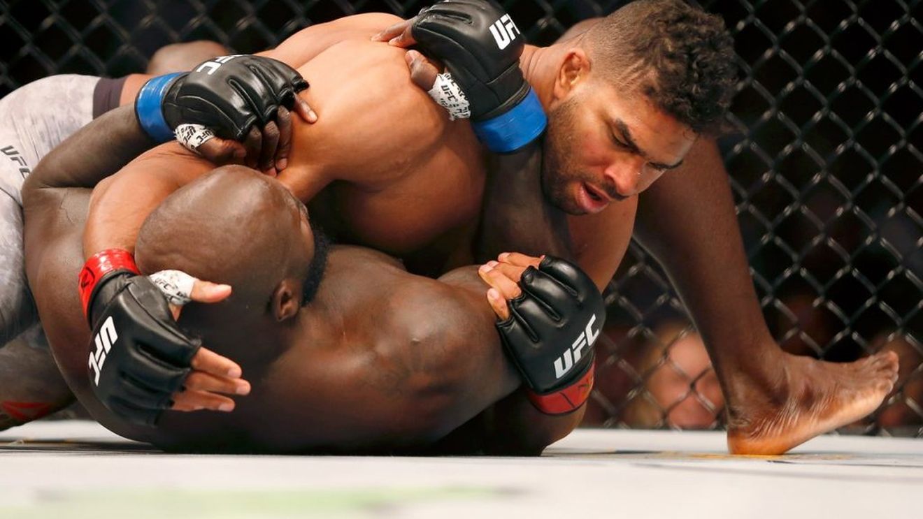 Accidentare horror în UFC! Alistair Overeem, făcut KO! Reacția cu care a cucerit fanii la final