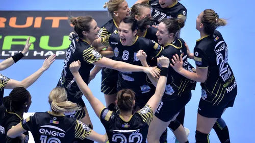 CSM București a câștigat al patrulea titlu consecutiv în Liga Națională de handbal feminin! Trofeul, adjudecat matematic după înfrângerea Craiovei la Roman