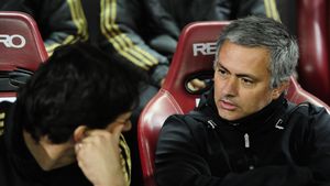 Mourinho a rămas pur și simplu MASCĂ‚:** i se cer 25 de mililoane de euro plus DOI "galactici" pentru cel mai dorit mijlocaș din Europa