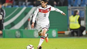 OFICIAL | Transfer de marcă reușit de Dortmund! Borussia a câștigat lupta pentru jucătorul "vânat" de mulți granzi ai Europei