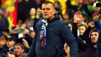 Mustață, apel la suporteri să nu-l mai înjure pe Mihai Stoica: „Se fac 5 transferuri de milioane de euro. Lucrează cu Gigi Becali”