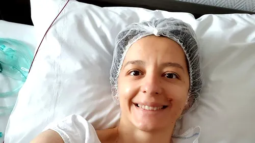 Ana-Maria Brânză, fotografie de pe patul de spital, după operație! „Genunchiul meu drept n-a mai vrut să colaboreze”. Cum a primit spadasina compot de acasă