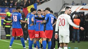 Cum s-au umilit vedetele FCSB în fața fotbaliștilor lui Ruben Amorim. Jurnaliștii de la Manchester United TV au rămas cu gura căscată: „Stăteau la ușa vestiarului și...”