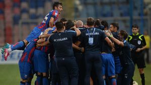 EXCLUSIV | Motivul pentru care Peluza Sud a părăsit stadionul după golul lui Keșeru. Mesajul interzis de oficialii clubului