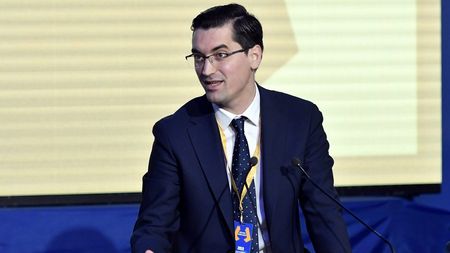 EXCLUSIV | Discursul lui Răzvan Burleanu în fața conducătorilor din Ligii 2 după ce s-a votat modul în care se încheie acest sezon. ”Este cea mai bună decizie. Vă dă liniște. E un compromis pe care toți trebuie să îl acceptăm”