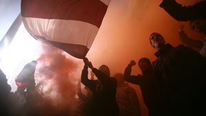 BĂ‚TAIE între suporterii Rapidului și cei ai Victoriei Brănești!** 4 fani au ajuns la spital