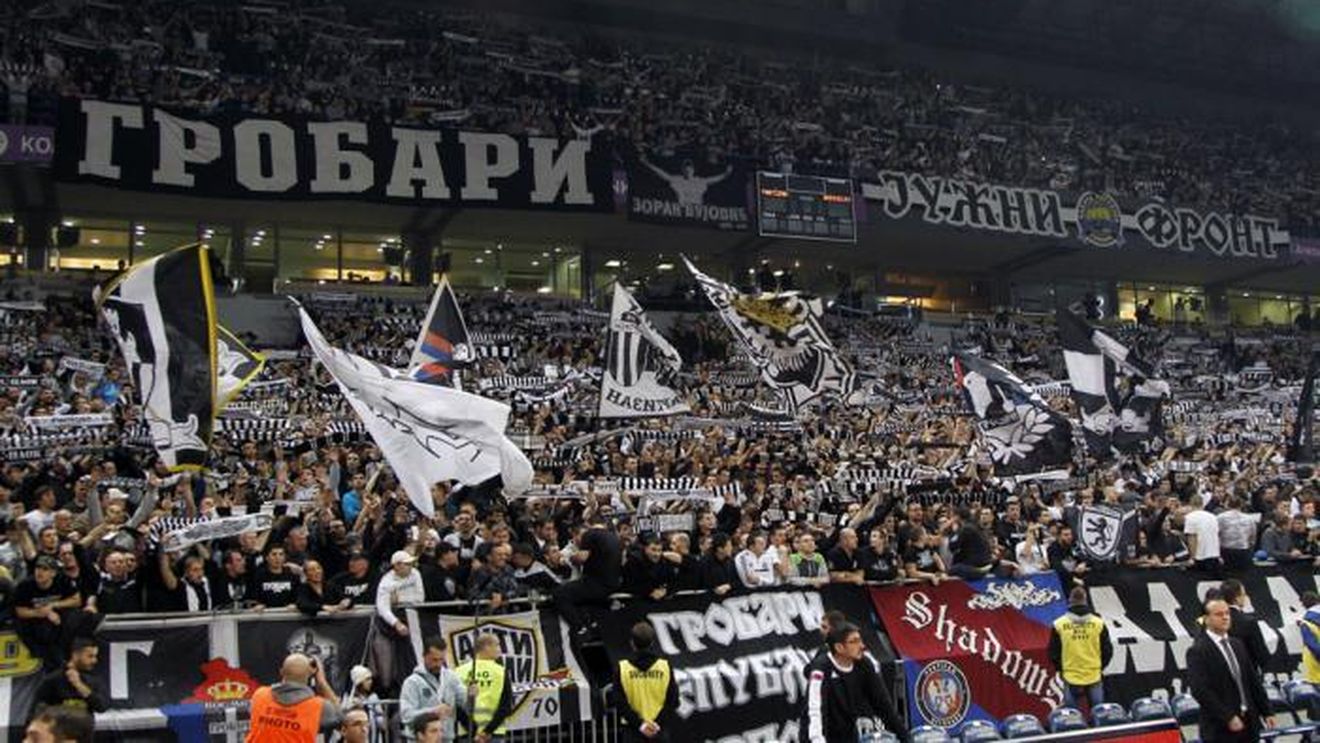 VIDEO | Fără "infern" sau "iad", aici e doar pasiune! Cum se trăiește un meci din mijlocul fanilor lui Partizan, probabil viitoarea adversară a Stelei în preliminariile Ligii