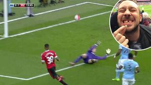 FOTO GENIAL | Un fan United și-a pierdut un DINTE după ce puștiul Rashford a marcat în poarta lui Manchester City