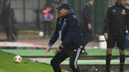 Ce le-a spus Leo Grozavu în vestiar, la pauză, fotbaliştilor liderului din Superliga