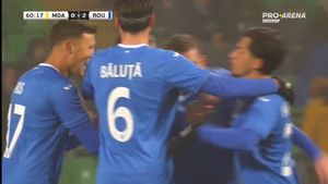 Momente de panică la Chișinău! Un fan a intrat pe teren pentru a îi lua la bătaie fotbaliști: „Este foarte multă poliție” | VIDEO EXCLUSIV